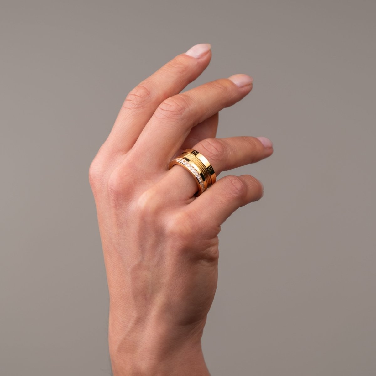 Wire and Crystals Ring 18k Gold Plated