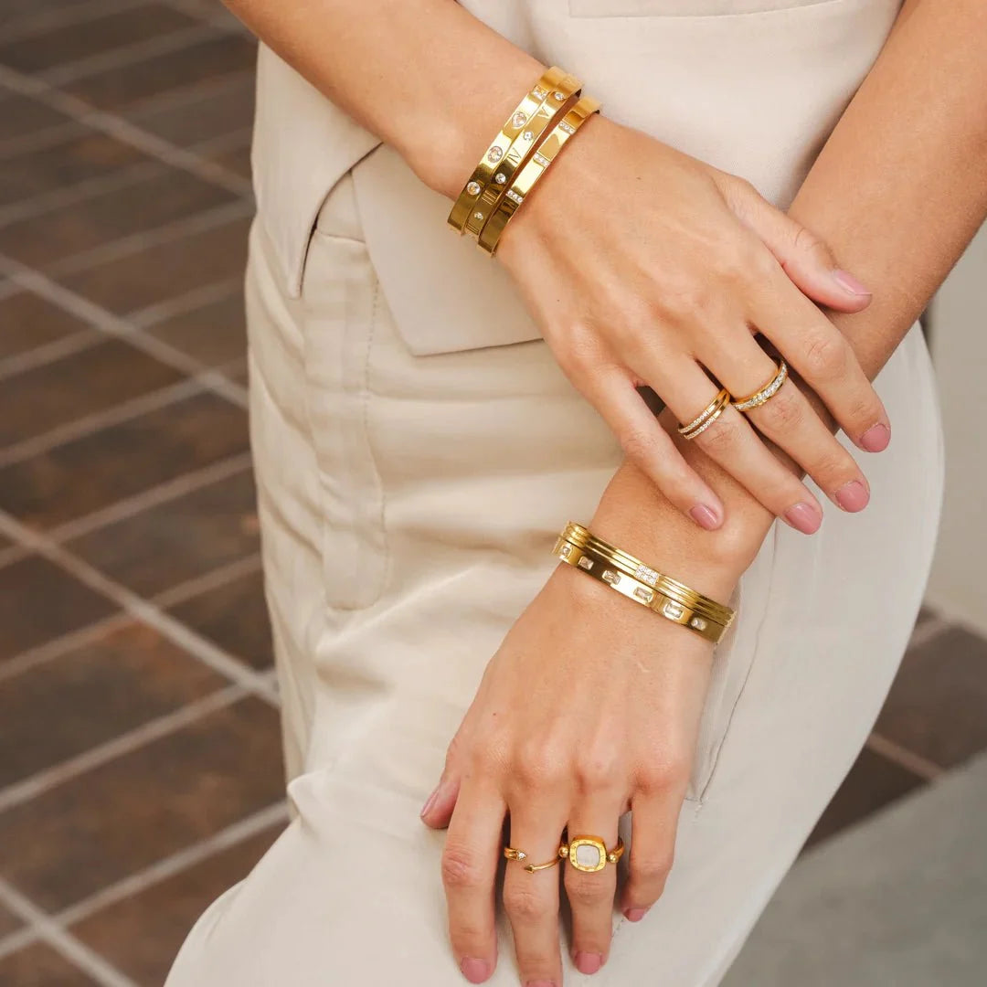 Classic Roman Cuff Bracelet – 18k Gold Plated