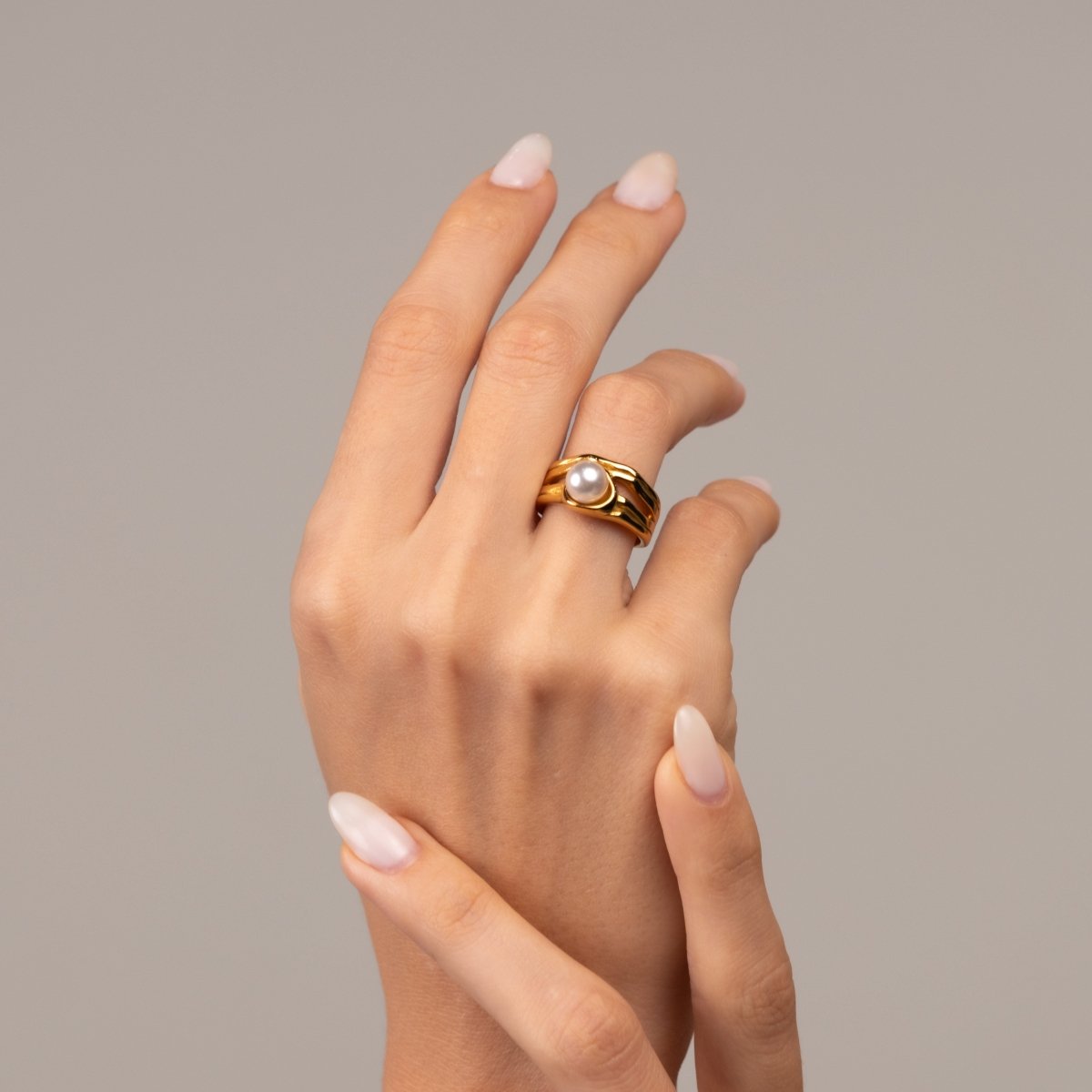 Catalina Pearl Solitaire Ring 18k Gold Plated