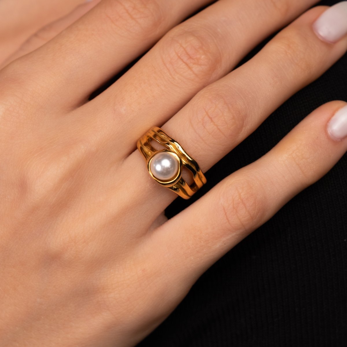 Catalina Pearl Solitaire Ring 18k Gold Plated