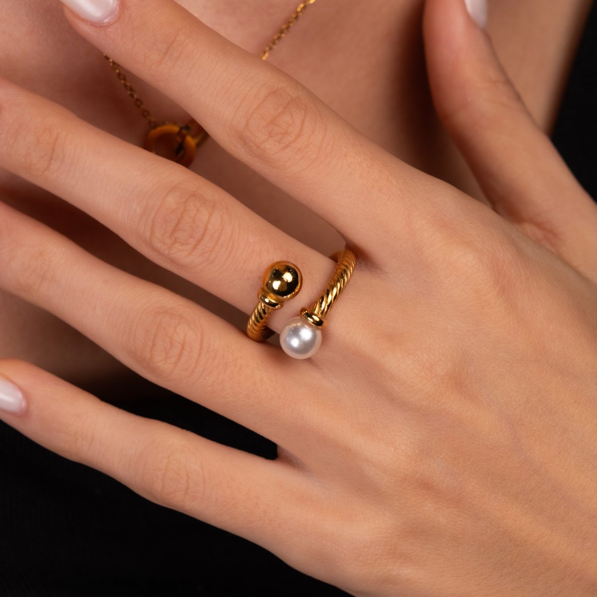 Elegance Pearl Ring - 18k Gold Plated