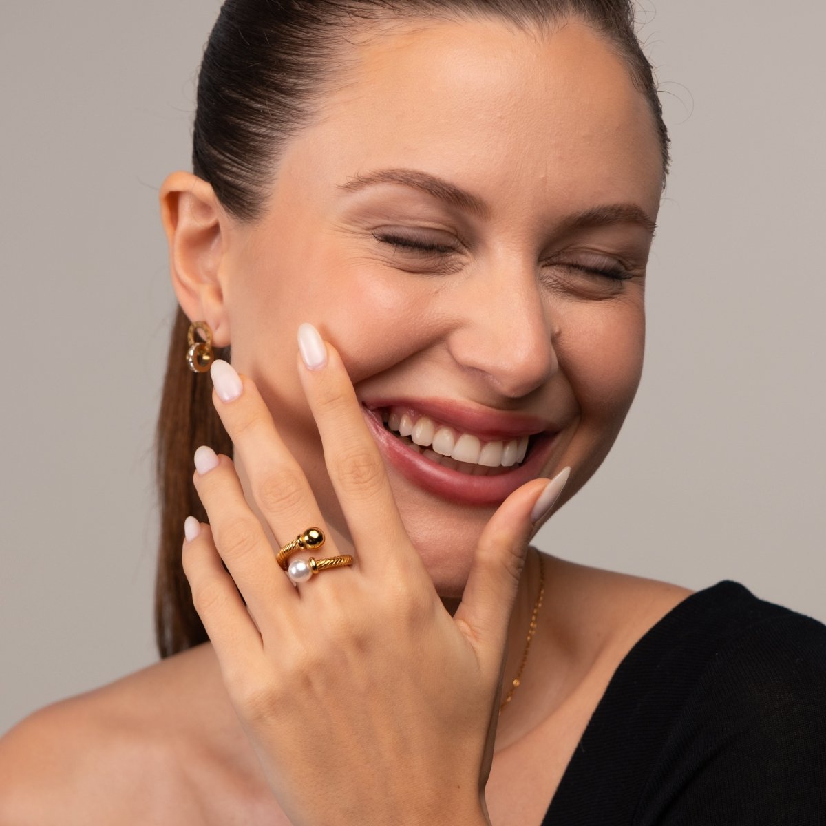 Elegance Pearl Ring - 18k Gold Plated