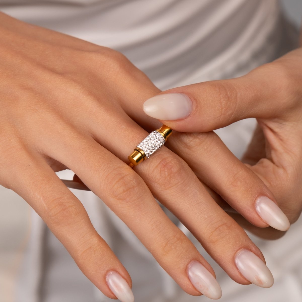 Glitz Spinner Ring 18k Gold Plated