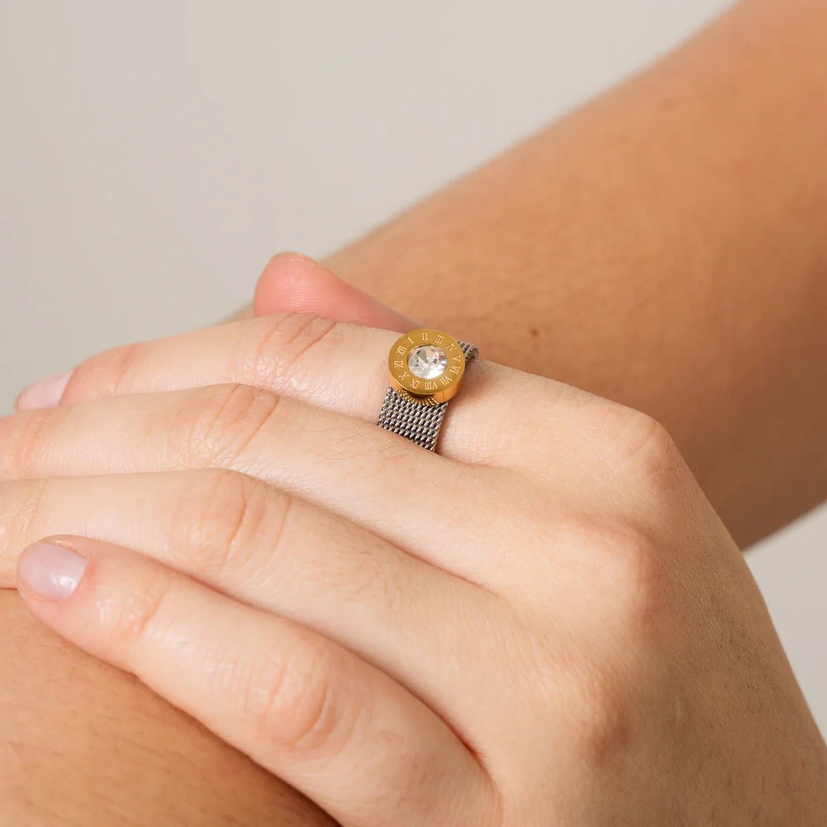 Roman Mesh 18k Gold Plated Ring - Silver