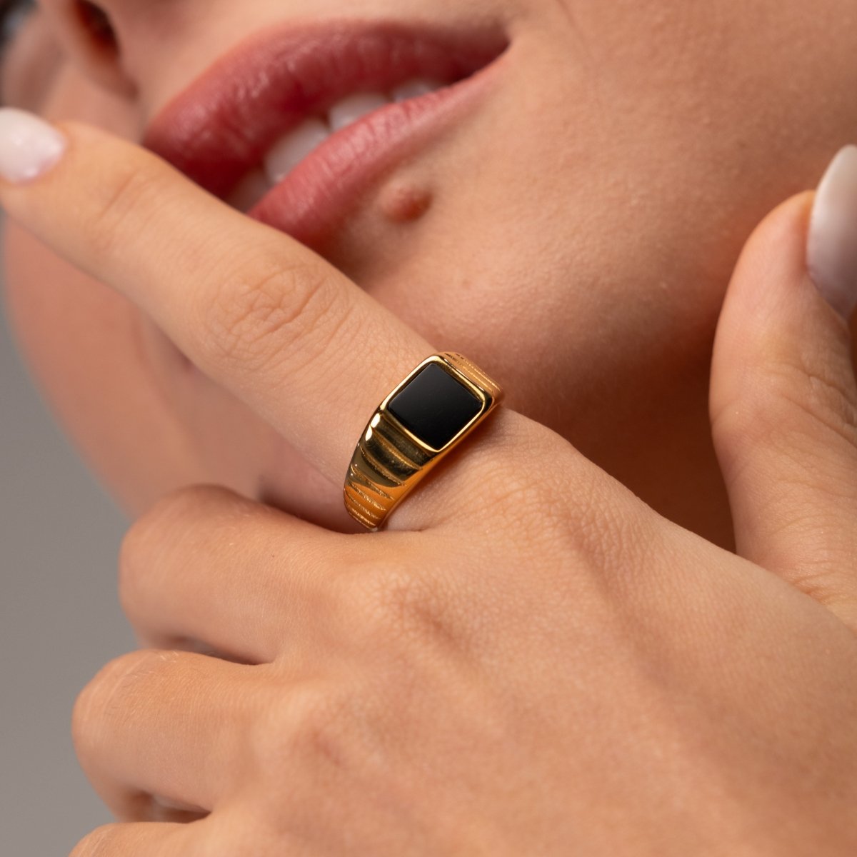 Noir Ring - 18k Gold Plated