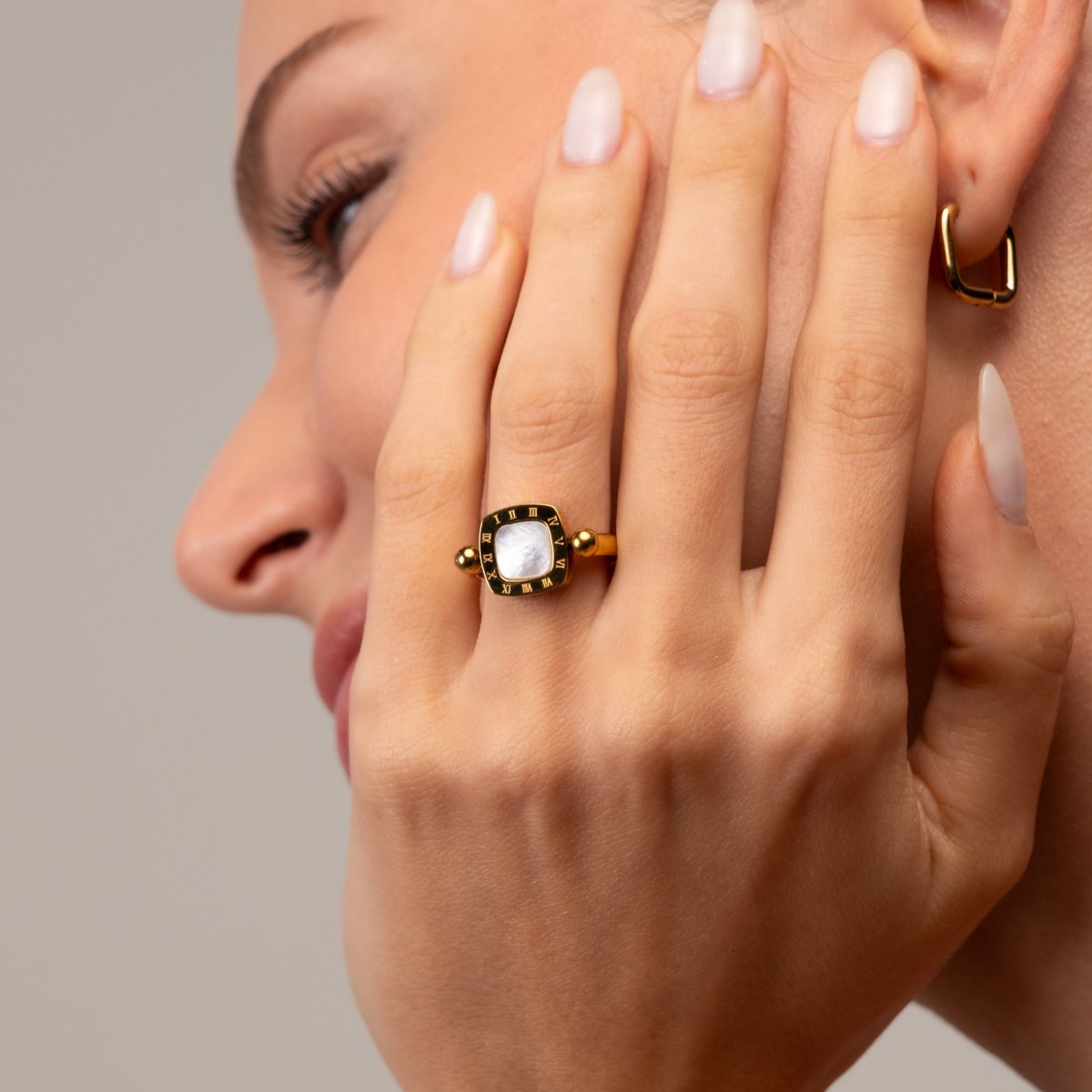 Square Charm Spinner Ring - 18k Gold Plated