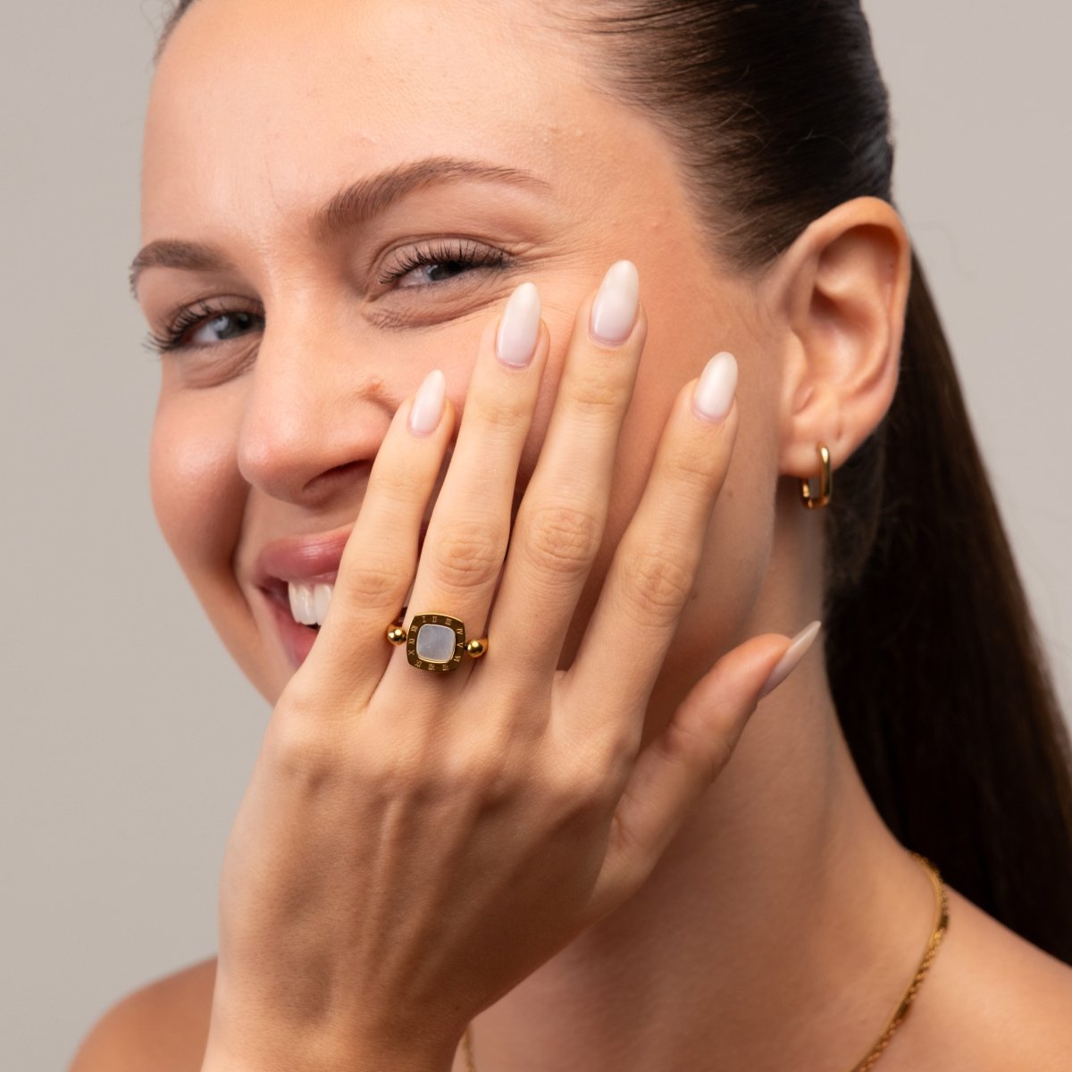 Square Charm Spinner Ring - 18k Gold Plated