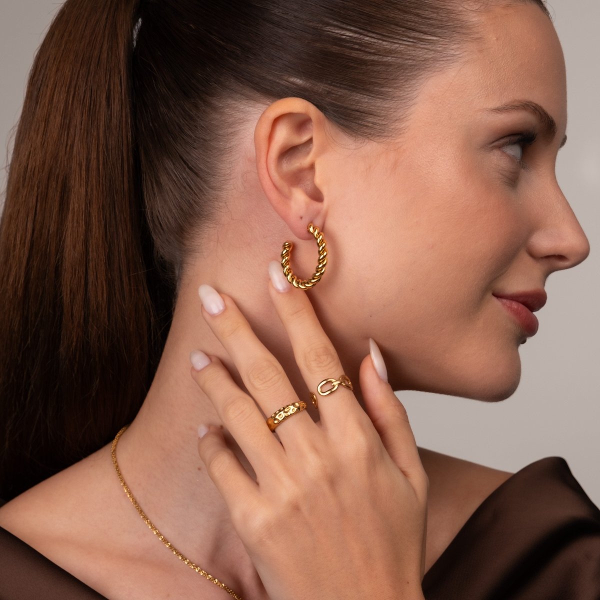 Twist Hoop Earrings – 18k Gold Plated