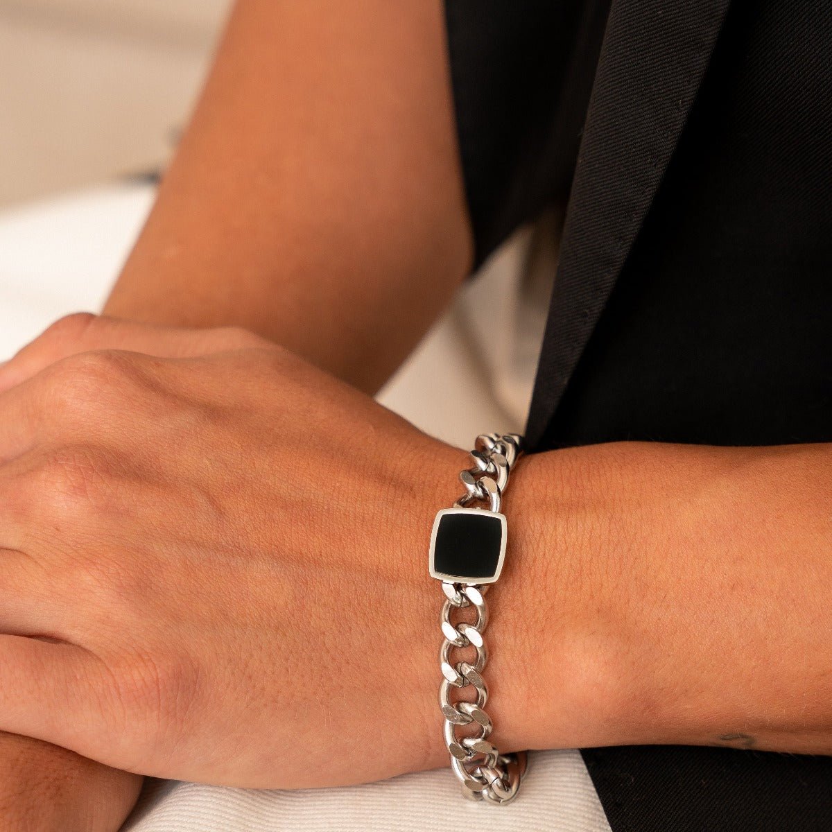 Onyx Pendant Chain Bracelet - Silver